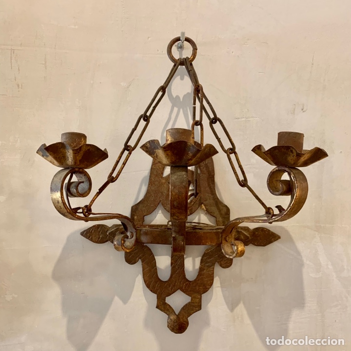 Antig&uuml;edades: Aplique candelabro de tres brazos - Foto 1