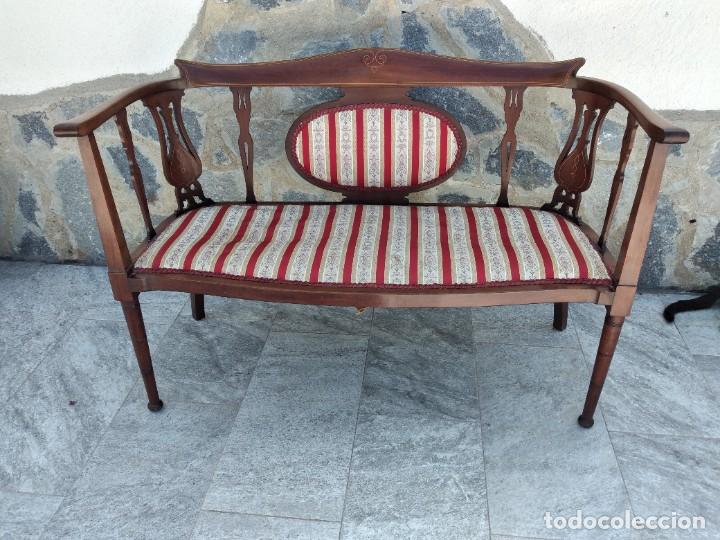 Antigüedades: Antiguo sofá Eduardiano de caoba con incrustaciones, sirca 1900 - Foto 1 - 274189298