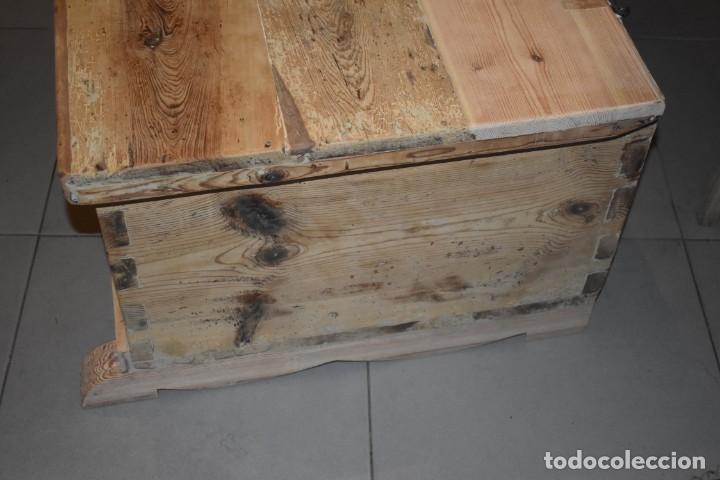 Antig&uuml;edades: ANTIGUO BA&Uacute;L EN MADERA NATURAL - Foto 8