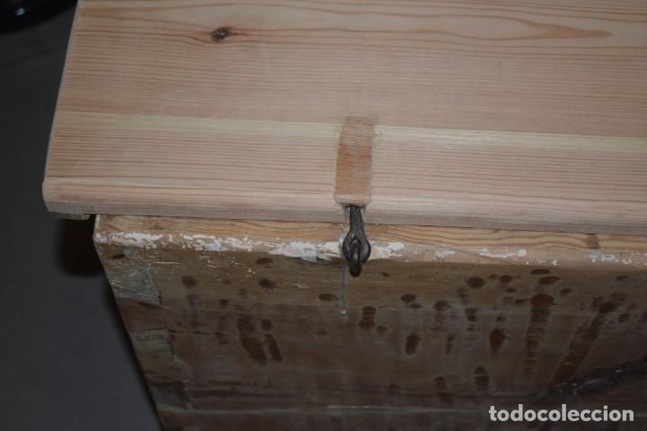 Antig&uuml;edades: ANTIGUO BA&Uacute;L EN MADERA NATURAL - Foto 10