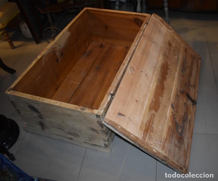 Antig&uuml;edades: ANTIGUO BA&Uacute;L EN MADERA NATURAL - Foto 11