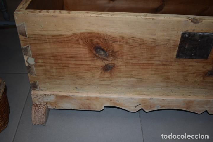 Antig&uuml;edades: ANTIGUO BA&Uacute;L EN MADERA NATURAL - Foto 13