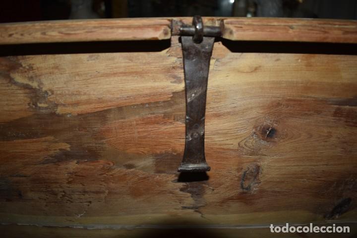 Antig&uuml;edades: ANTIGUO BA&Uacute;L EN MADERA NATURAL - Foto 17