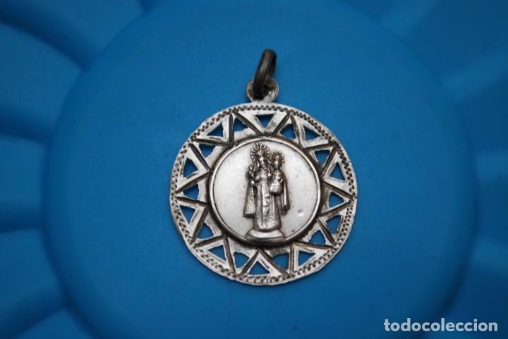 Antig&uuml;edades: ANTIGUO MEDALL&Oacute;N EN PLATA - Foto 1