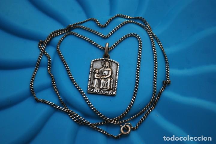 Antig&uuml;edades: ANTIGUO MEDALL&Oacute;N EN PLATA CON CADENA - Foto 1