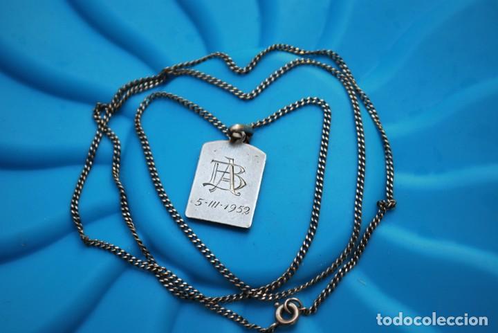 Antig&uuml;edades: ANTIGUO MEDALL&Oacute;N EN PLATA CON CADENA - Foto 2