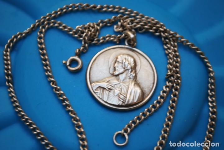 Antig&uuml;edades: ANTIGUO MEDALL&Oacute;NE CON CADENA EN PLATA . - Foto 4