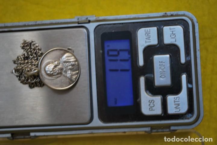 Antig&uuml;edades: ANTIGUO MEDALL&Oacute;NE CON CADENA EN PLATA . - Foto 7