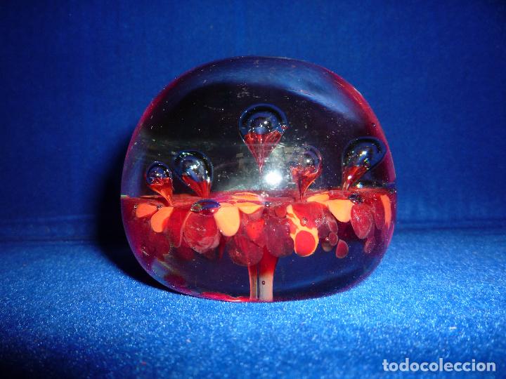 Antig&uuml;edades: PISAPAPEL CRISTAL ROJO - Foto 3