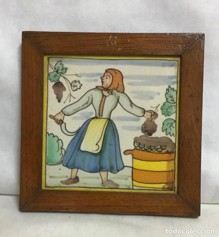 Antig&uuml;edades: AZULEJO POLICROMADO DE ONDA - Foto 1