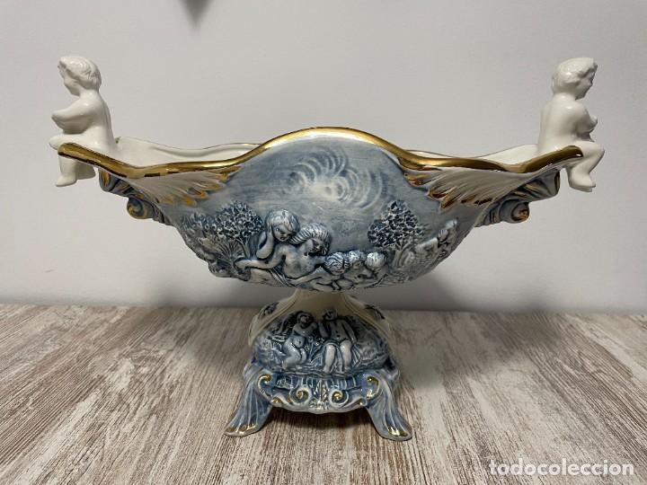 Antig&uuml;edades: ANTIGUO CENTRO DE MESA DE CERAMICA CAPODIMONTE - Foto 2