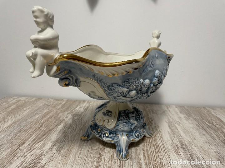 Antig&uuml;edades: ANTIGUO CENTRO DE MESA DE CERAMICA CAPODIMONTE - Foto 3