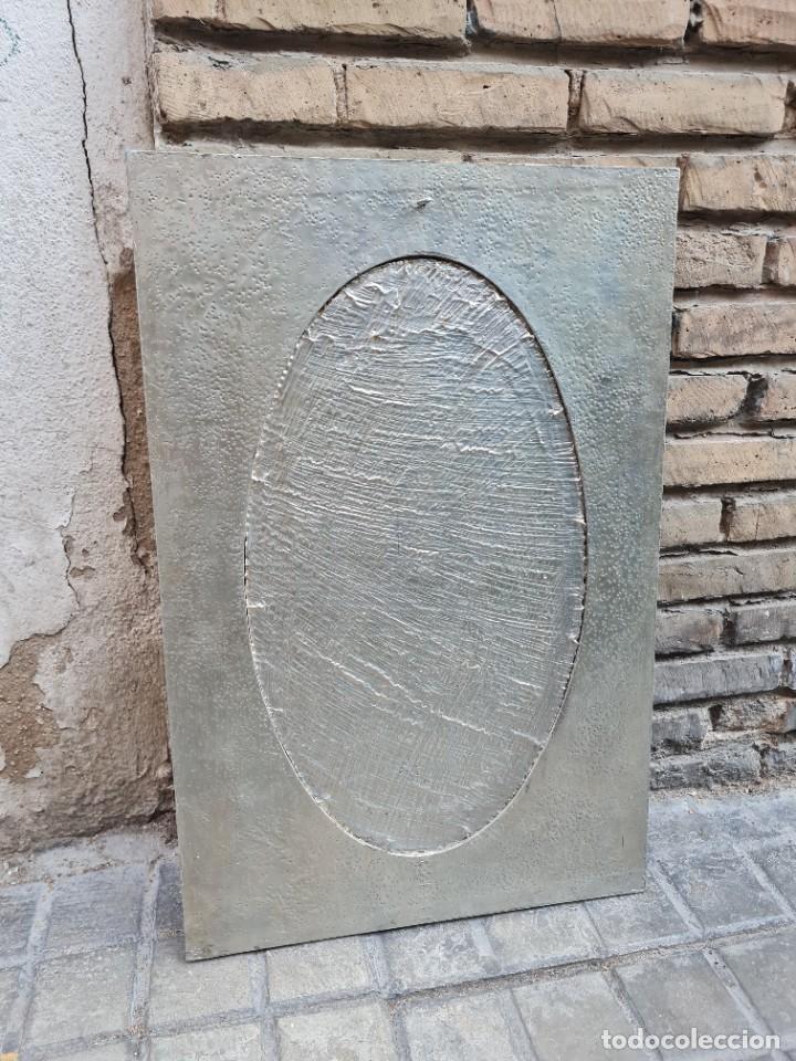 Antig&uuml;edades: Espejo de esta&ntilde;o repujado - Foto 5