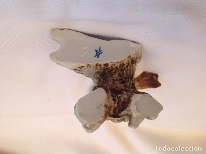 Antig&uuml;edades: P&aacute;jaro de biscuit europeo - Foto 4