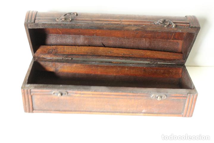 Antig&uuml;edades: caja de madera - Foto 2