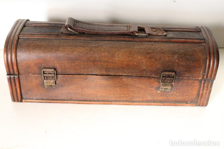 Antig&uuml;edades: caja de madera - Foto 3