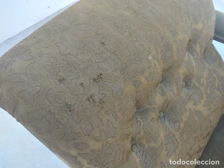 Antigüedades: cheslong siglo xix, madera y tapizado tipo raso, con ruedas en las patas ,de muelles. - Foto 7 - 275038948