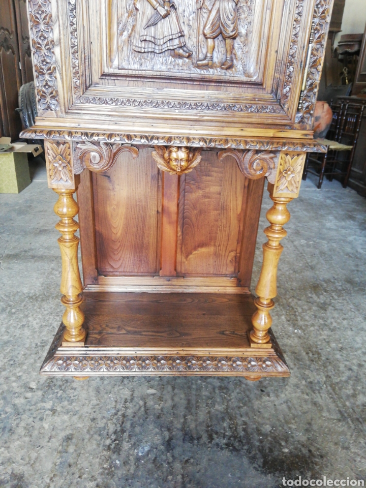 Antig&uuml;edades: Mueble tallado en roble restaurado - Foto 3