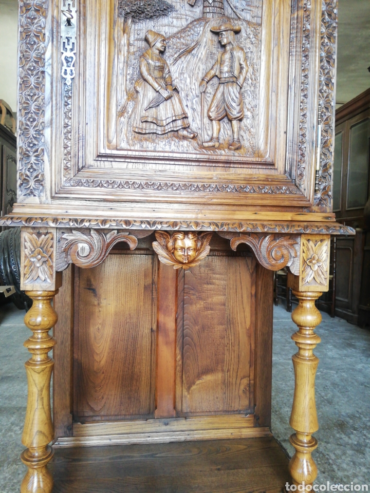 Antig&uuml;edades: Mueble tallado en roble restaurado - Foto 4