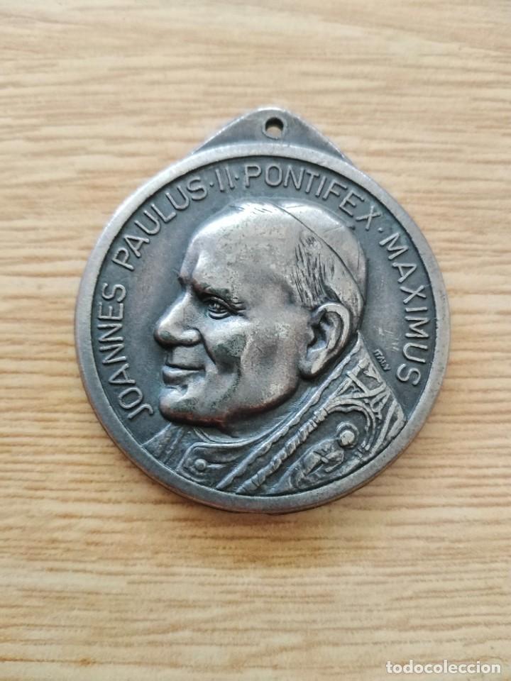 Antig&uuml;edades: Medalla Juan Pablo Segundo. - Foto 1