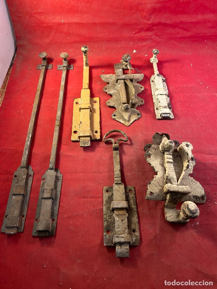 Antig&uuml;edades: Lote de pestillos antiguos - Foto 1