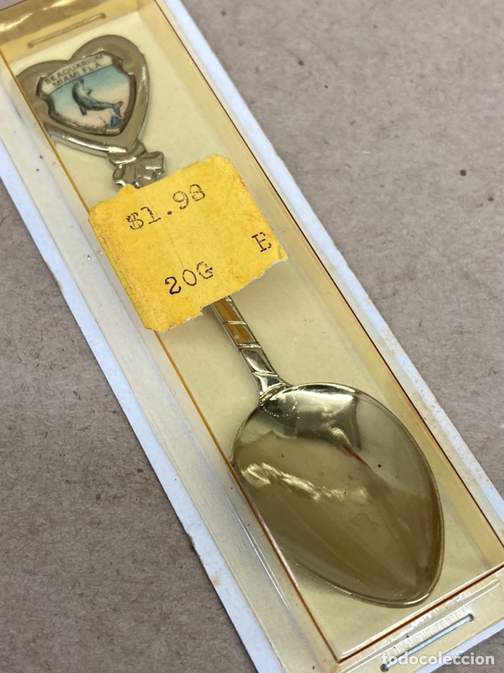 Antig&uuml;edades: Cuchara met&aacute;lica Miami - Foto 1