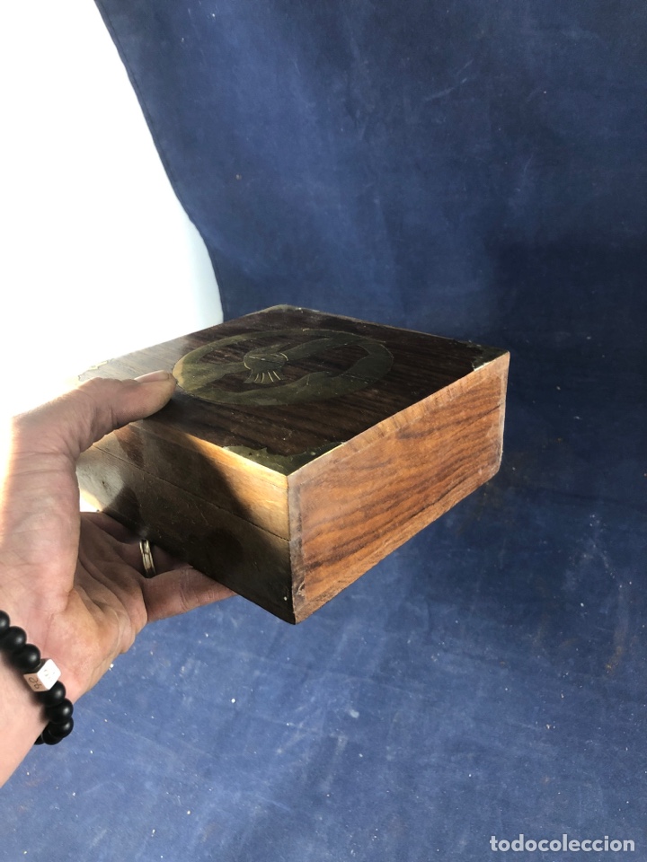 Antig&uuml;edades: Caja madera con motivo en bronce - Foto 3