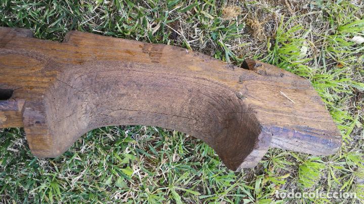 Antig&uuml;edades: ANTIGUO YUGO DE MADERA 135 CM. DE LARGO - Foto 4