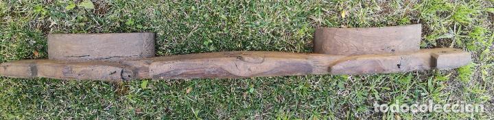 Antig&uuml;edades: ANTIGUO YUGO DE MADERA 135 CM. DE LARGO - Foto 9