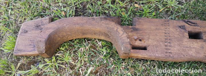 Antig&uuml;edades: ANTIGUO YUGO DE MADERA 135 CM. DE LARGO - Foto 10