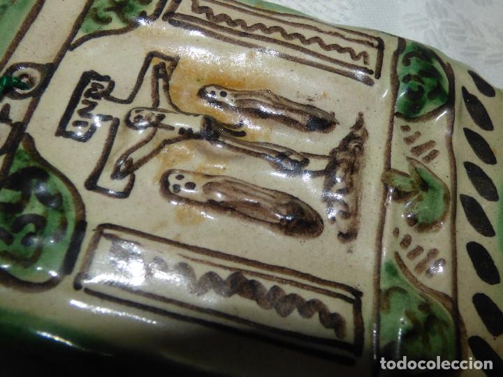 Antig&uuml;edades: Benditera ceramica,de Teruel. - Foto 9