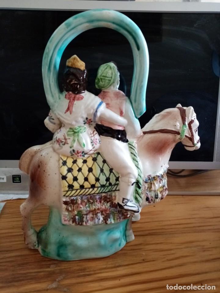 Antig&uuml;edades: Botijo de cer&aacute;mica valenciano - Foto 2