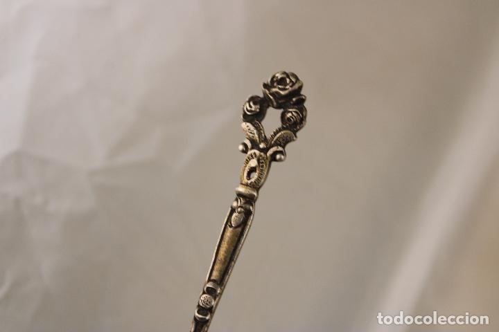 Antig&uuml;edades: cucharilla en plata de ley 800 - Foto 2