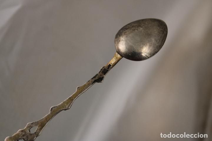 Antig&uuml;edades: cucharilla en plata de ley 800 - Foto 2