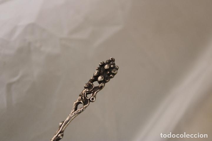 Antig&uuml;edades: cucharilla en plata de ley 800 - Foto 4