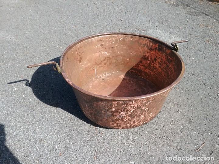 Antig&uuml;edades: PRECIOSA GRAN CALDERA DE COBRE - Foto 1