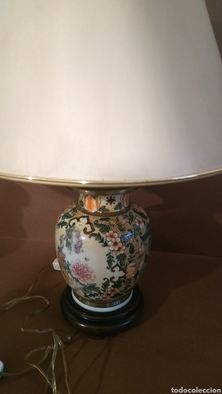 Antigüedades: Lampara de porcelana China sobre peana de madera decoración floral - Foto 10 - 276266868