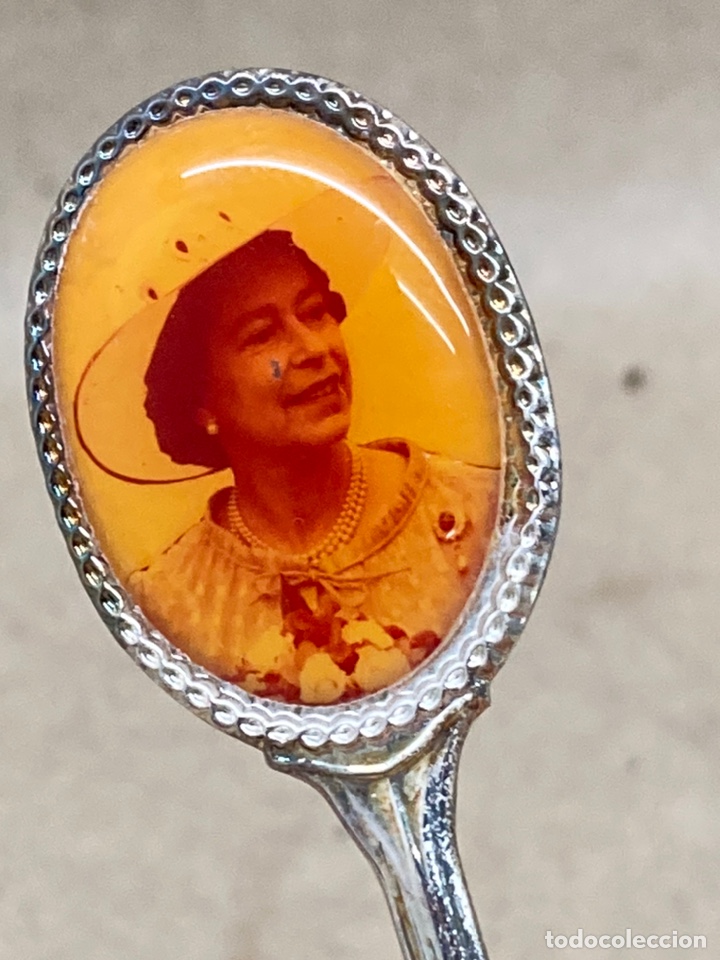Antig&uuml;edades: Cuchara met&aacute;lica - Foto 2