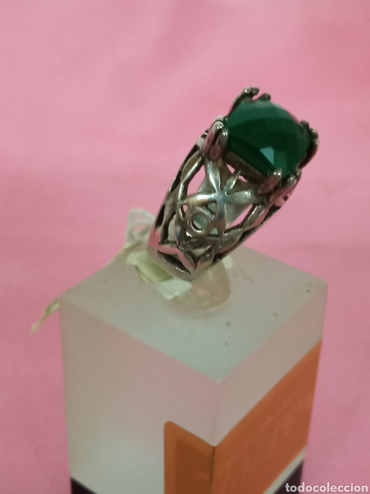 Antig&uuml;edades: Sortija plata y piedra + - Foto 2