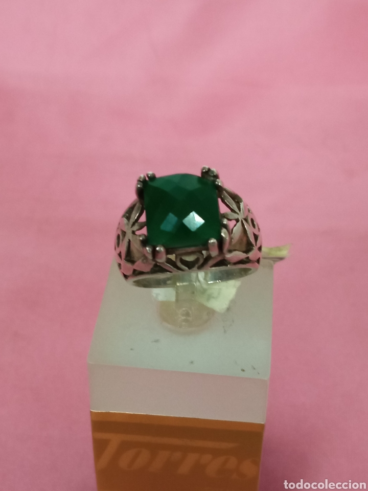 Antig&uuml;edades: Sortija plata y piedra + - Foto 1