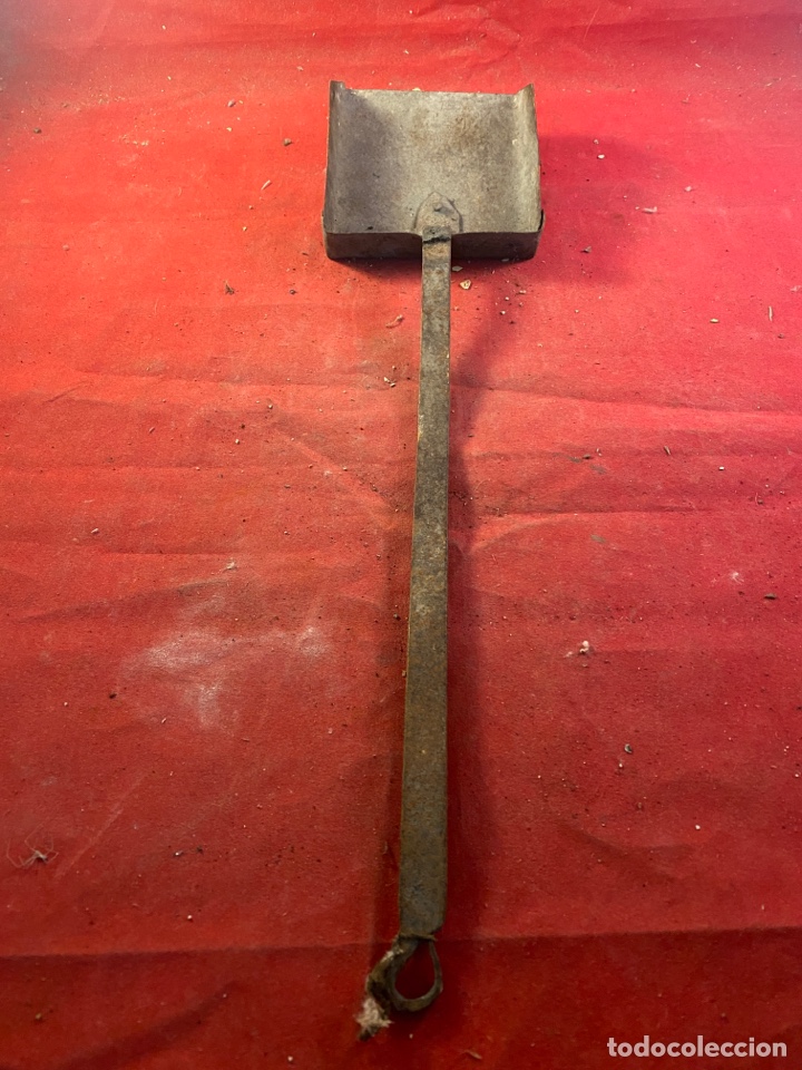 Antig&uuml;edades: RECOGEDOR FORJA CHIMENEA S.XIX - Foto 2