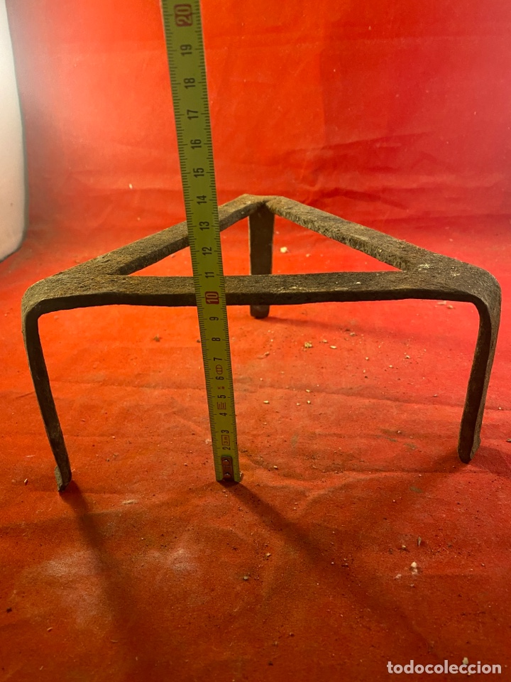 Antig&uuml;edades: Base tr&iacute;pode de hierro cocina - Foto 3