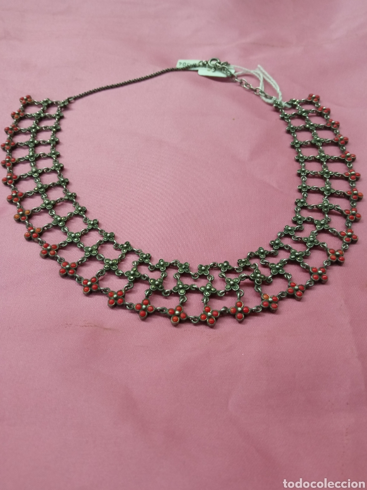 Antig&uuml;edades: Gargantilla coral y plata + - Foto 2