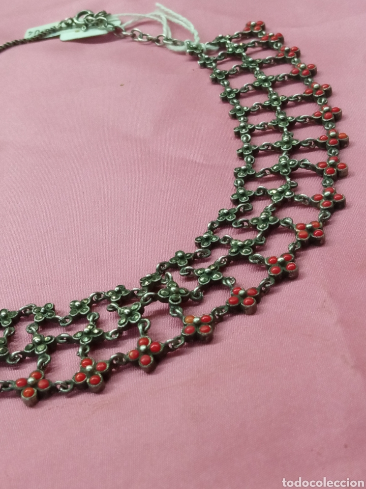 Antig&uuml;edades: Gargantilla coral y plata + - Foto 3
