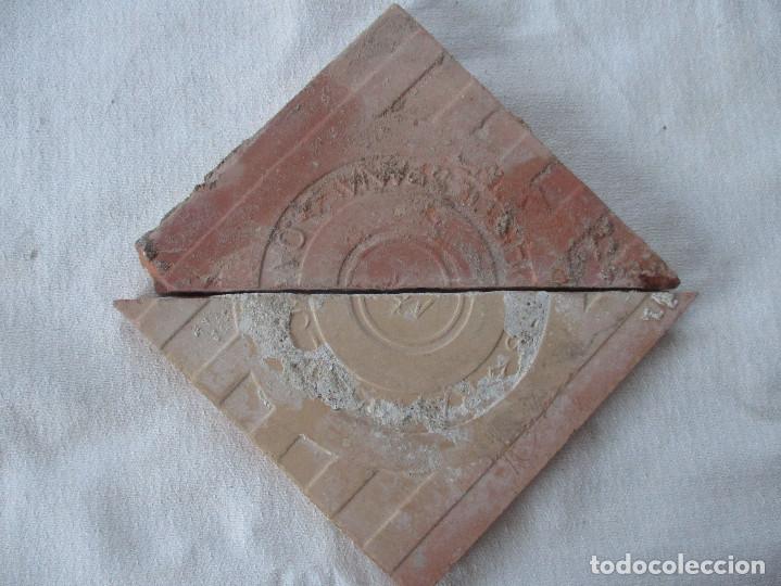 Antig&uuml;edades: Azulejo Heraldico Ramos Rejano - Foto 2