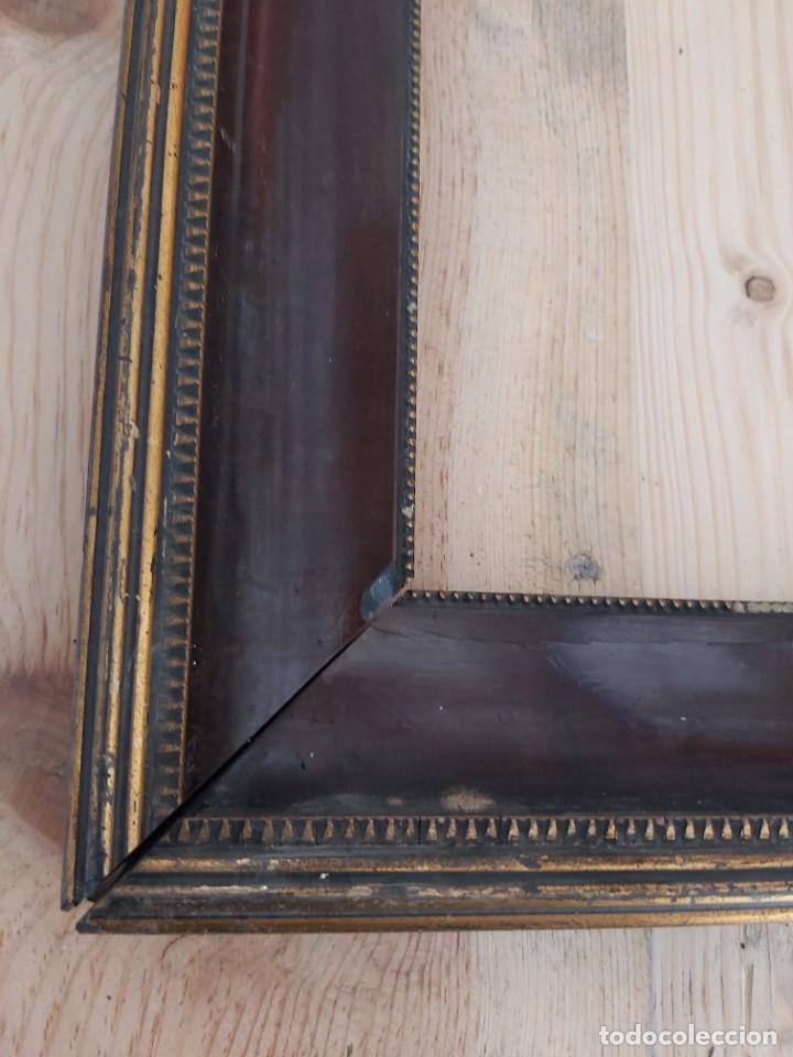 Antig&uuml;edades: Marco antiguo de madera en marr&oacute;n y dorado. - Foto 2