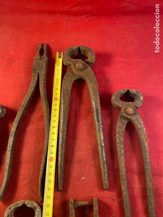 Antig&uuml;edades: Lote de tenazas de forja - Foto 2