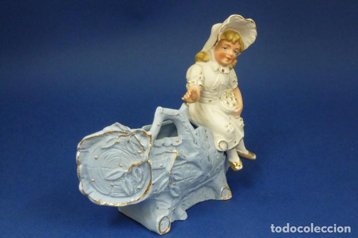 Antig&uuml;edades: Figura de porcelana de biscuit - Foto 2