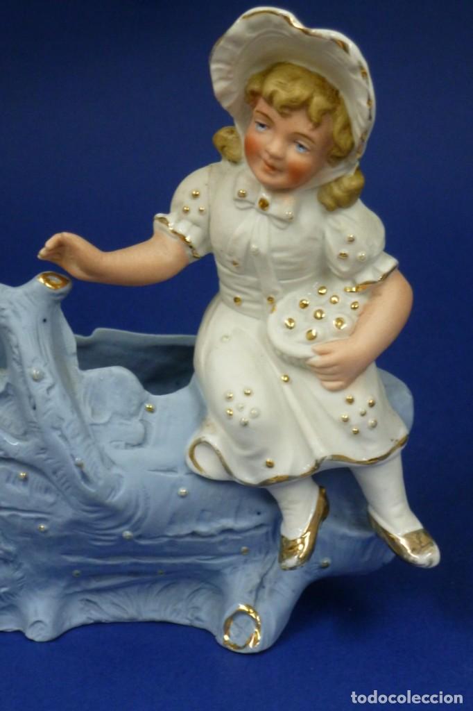Antig&uuml;edades: Figura de porcelana de biscuit - Foto 6