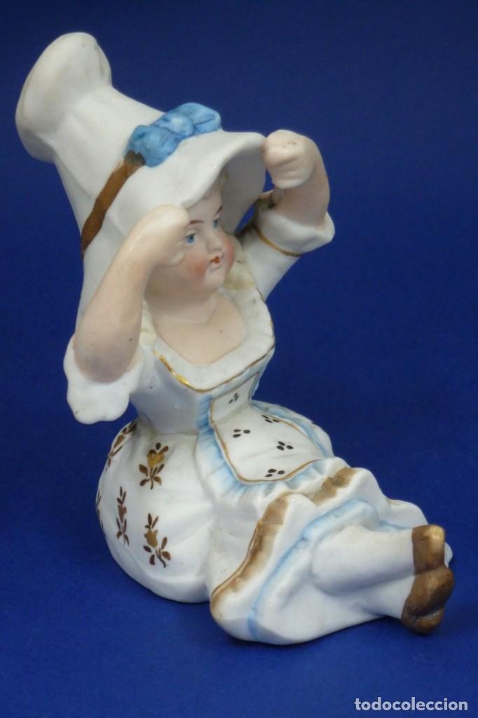 Antig&uuml;edades: Figura de porcelana de biscuit - Foto 2
